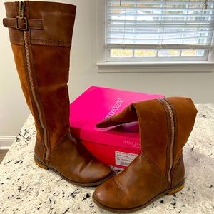 8.5 Flat Brown Boots